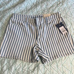 Universal Thread size 4 striped shorts